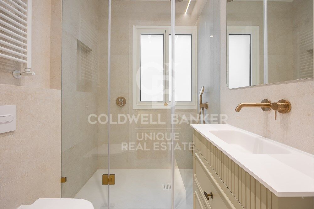 Renovated Three-Bedroom Apartment in the Heart of Almagro