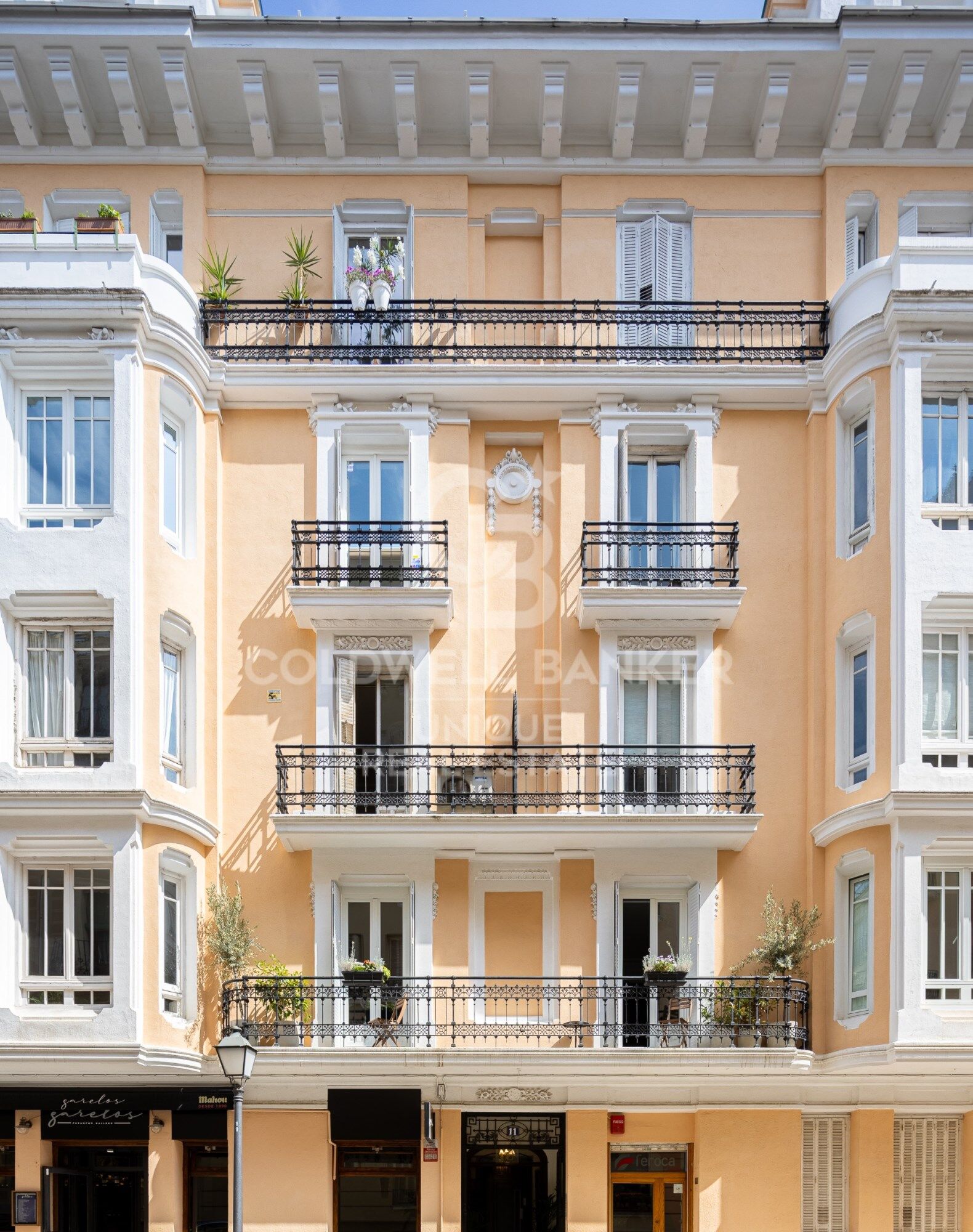 Renovated Three-Bedroom Apartment in the Heart of Almagro