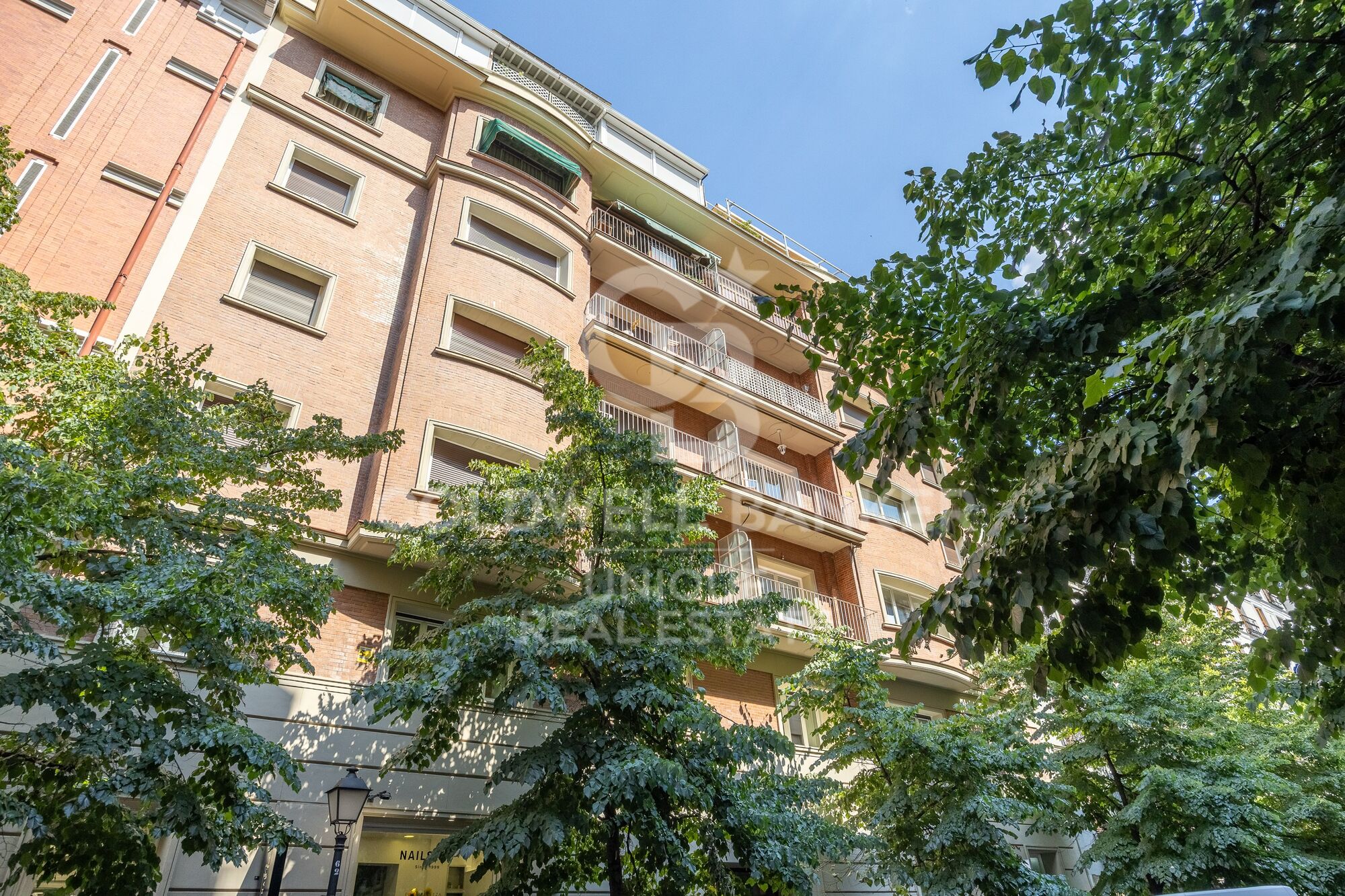 Renovated three-bedroom apartment in Castellana, Madrid