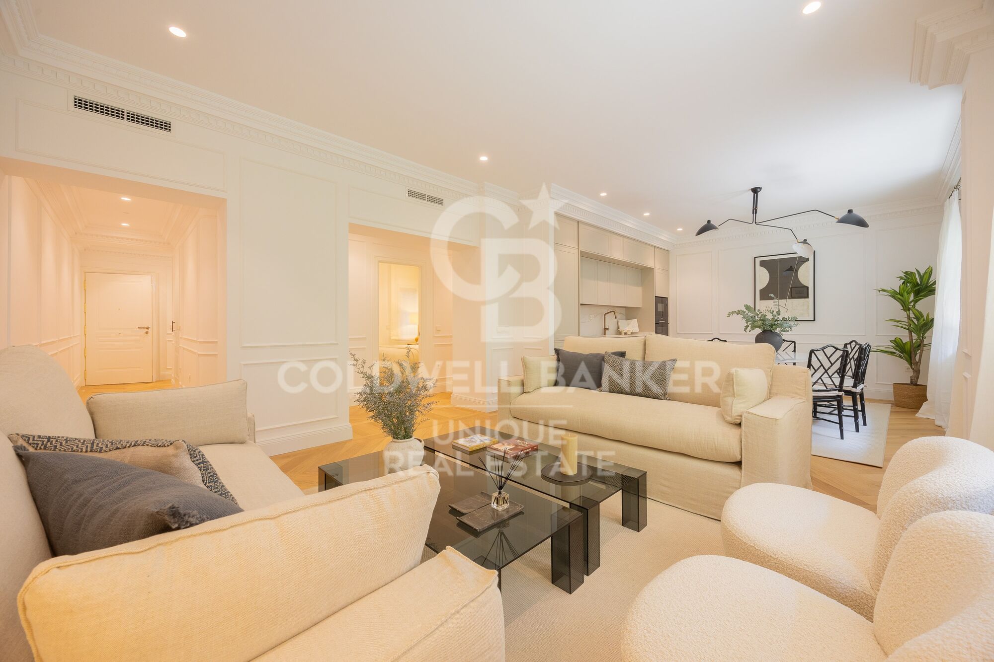 Renovated three-bedroom apartment in Castellana, Madrid