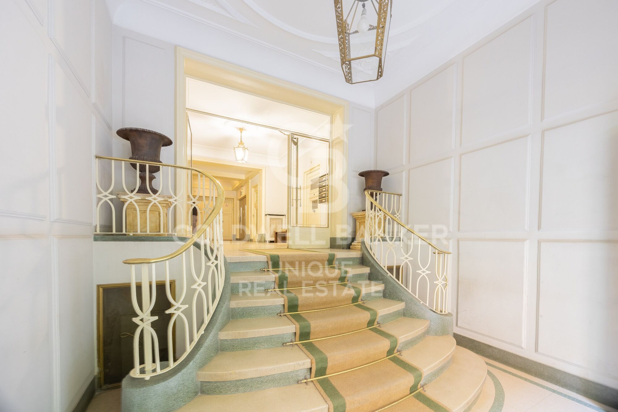 Renovated three-bedroom apartment in Castellana, Madrid