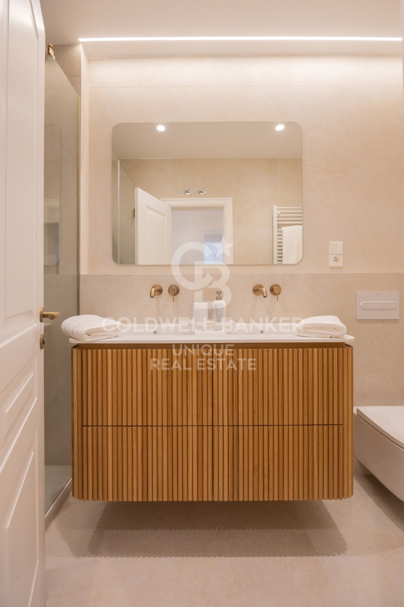 Renovated three-bedroom apartment in Castellana, Madrid