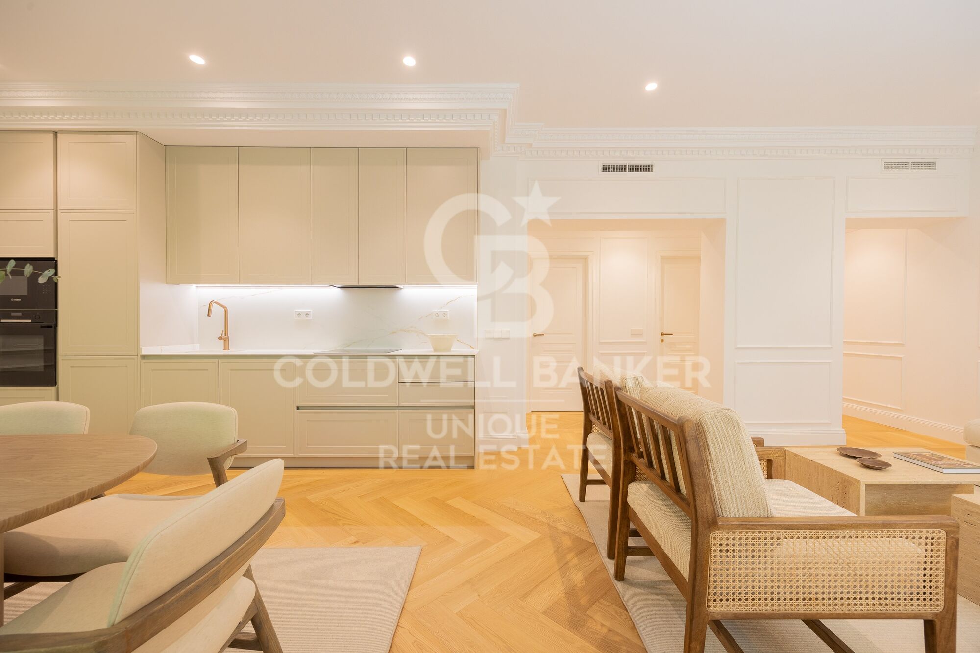 Renovated three-bedroom apartment in Castellana, Madrid