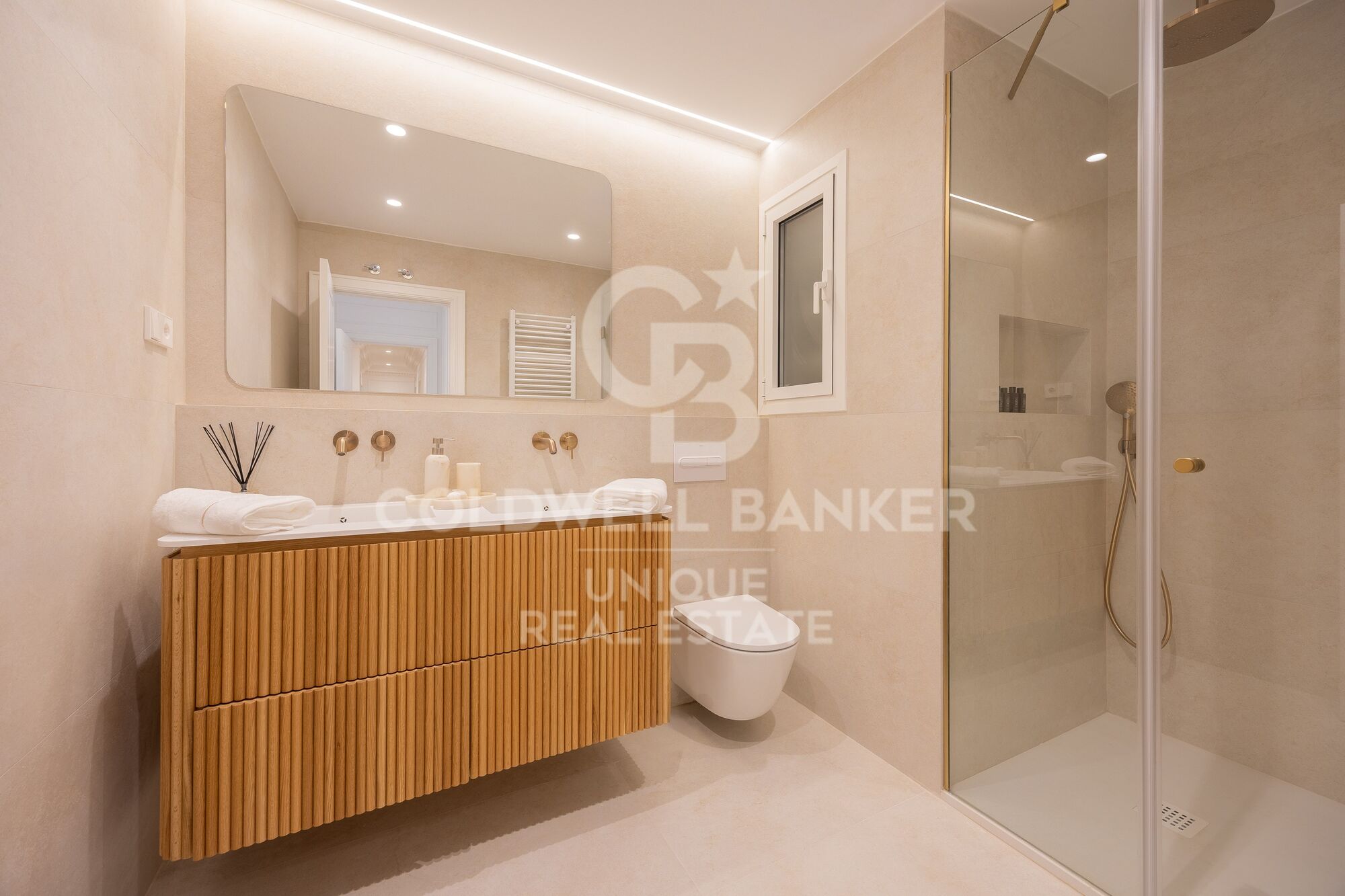Renovated three-bedroom apartment in Castellana, Madrid