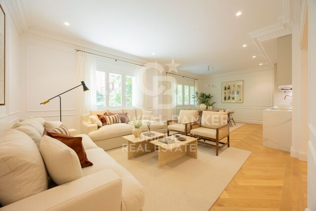 Renovated three-bedroom apartment in Castellana, Madrid