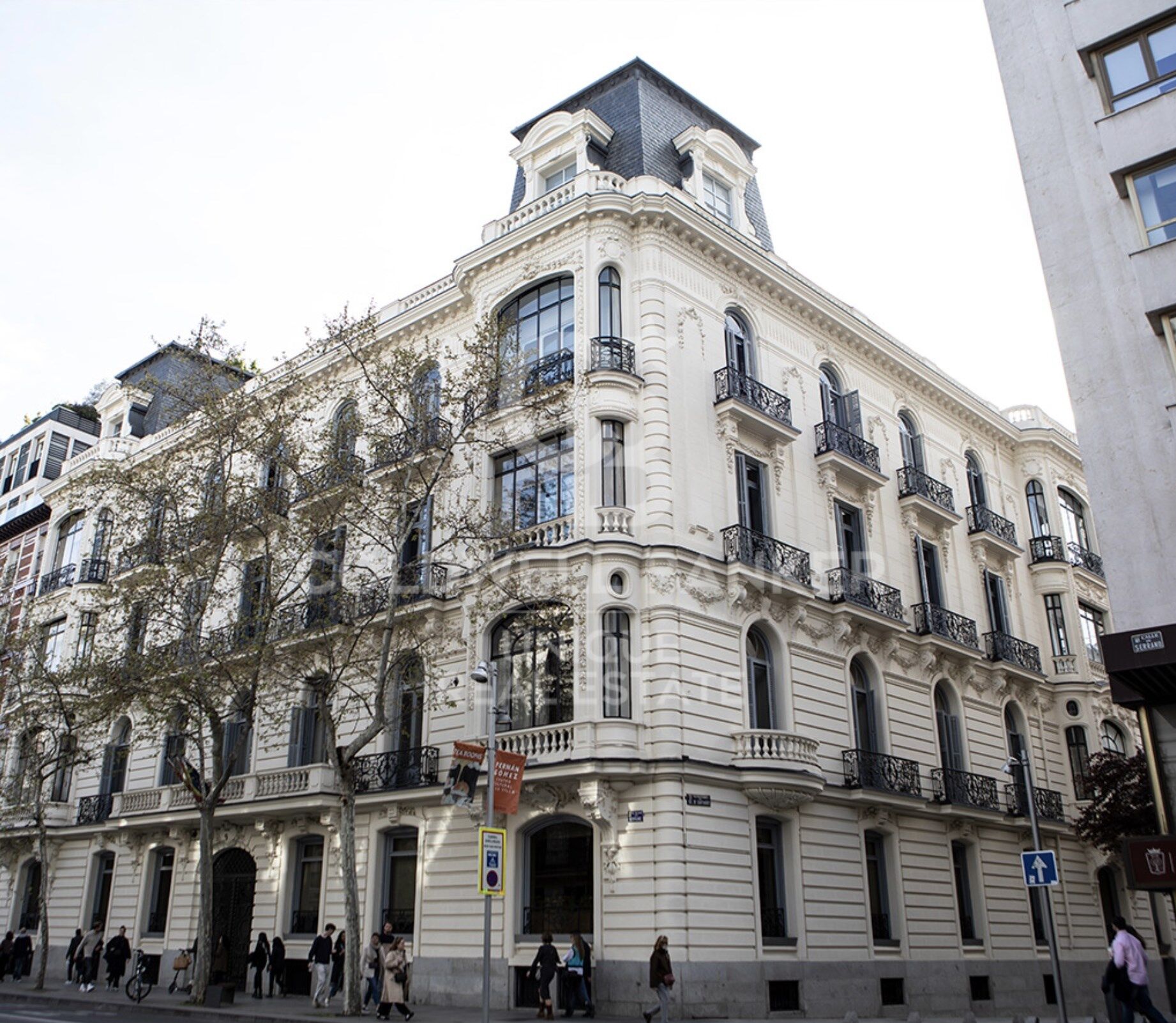 Renovated two-bedroom apartment in Castellana, Madrid