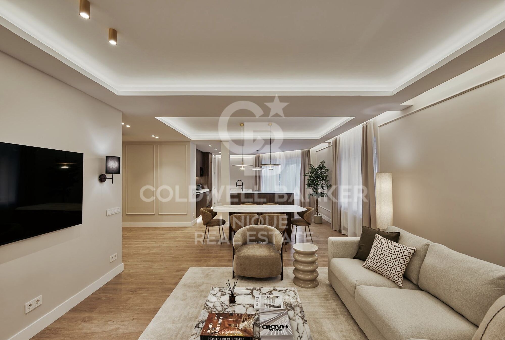 Renovated exterior apartment with three bedrooms in Goya, Madrid.
