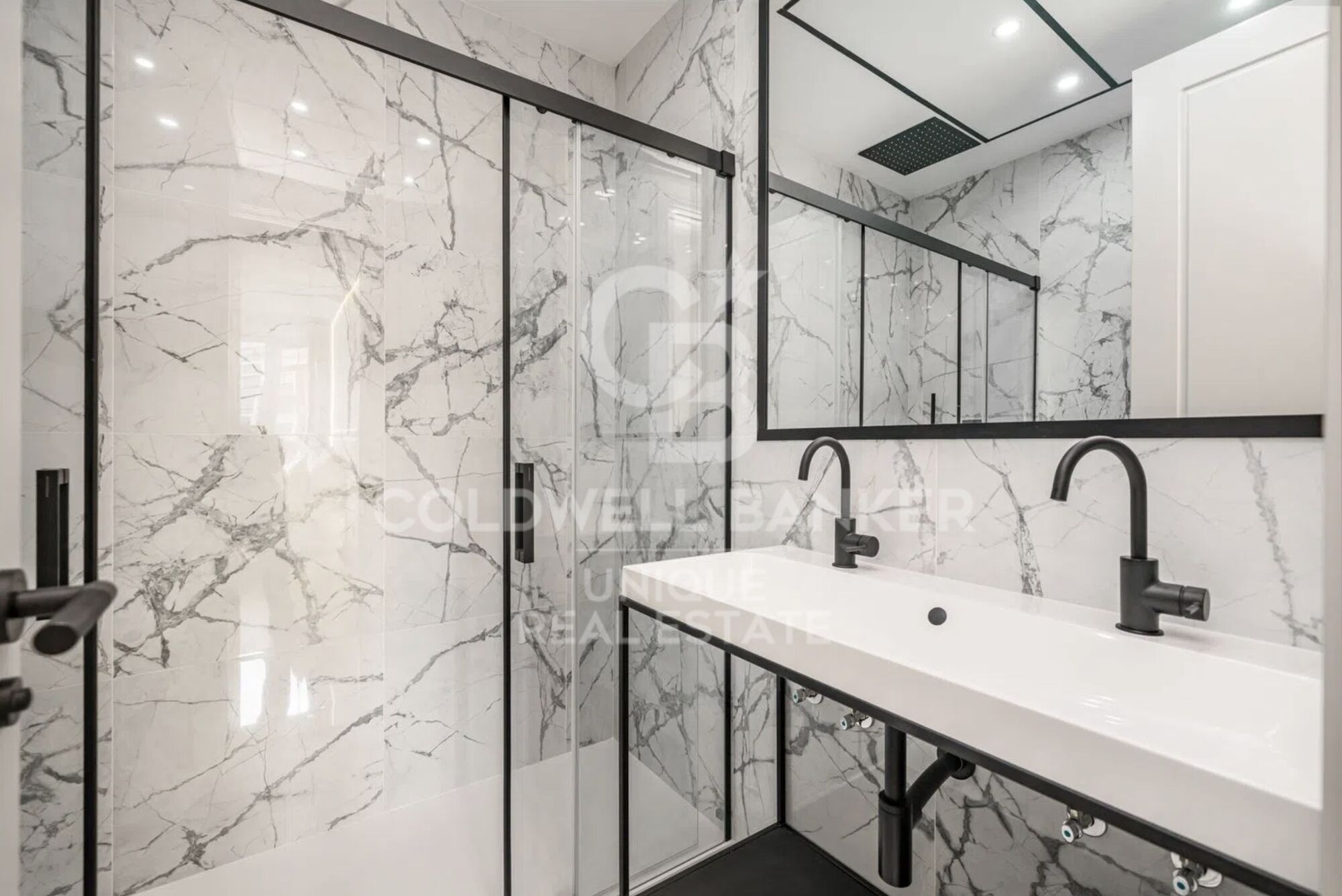 Flat 3 Bedrooms Sale Madrid