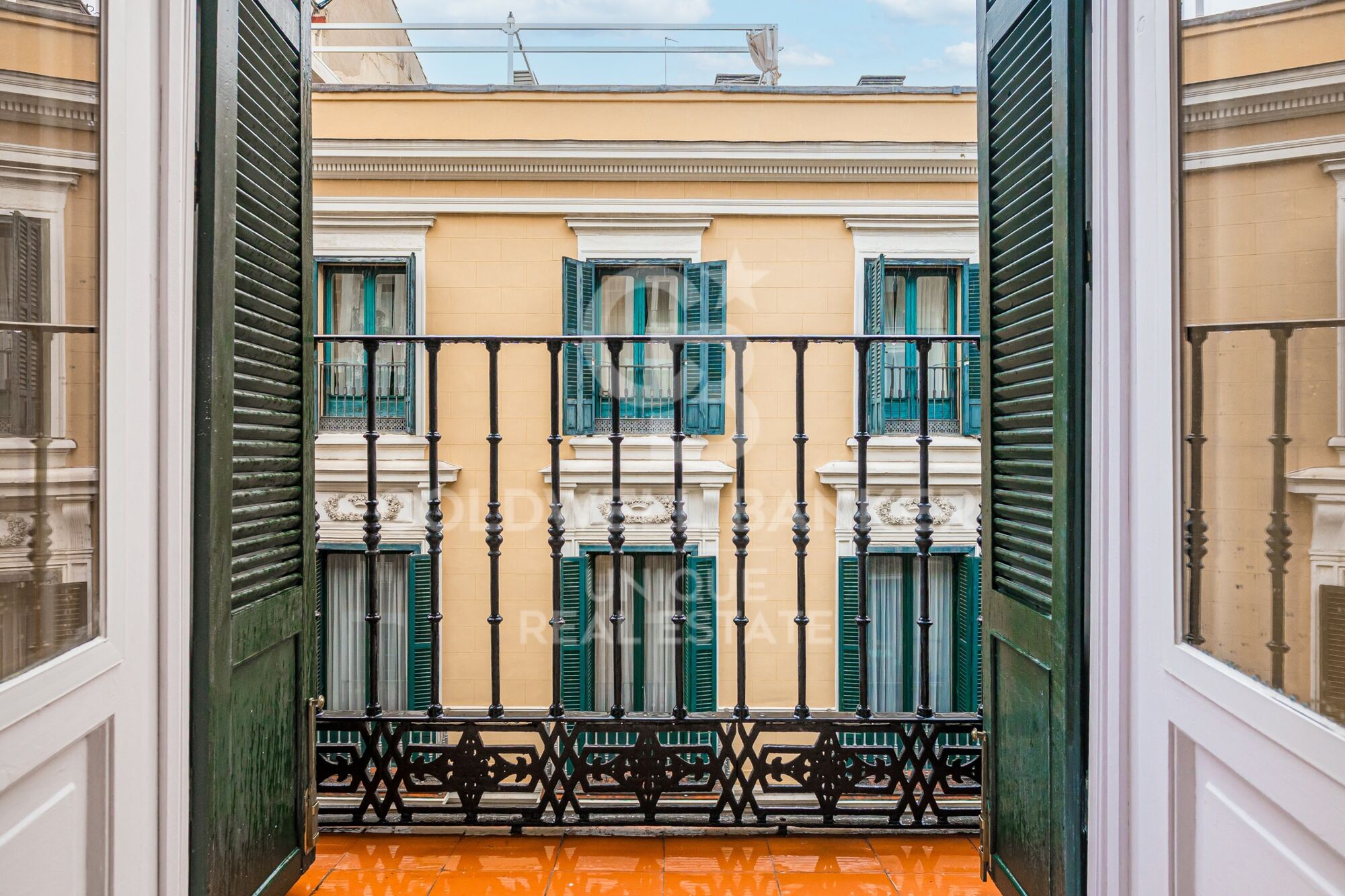 Exterior renovated apartment in Malasaña, Madrid