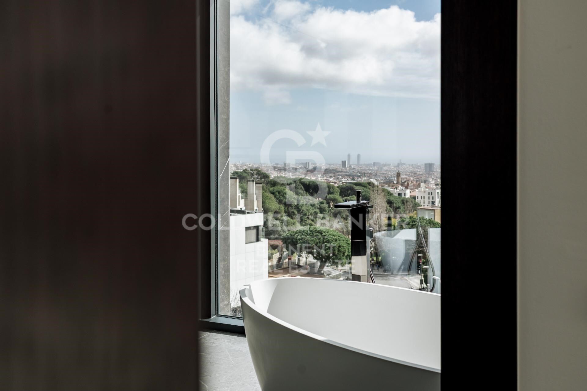 Chalet 6 Bedrooms Sale Barcelona