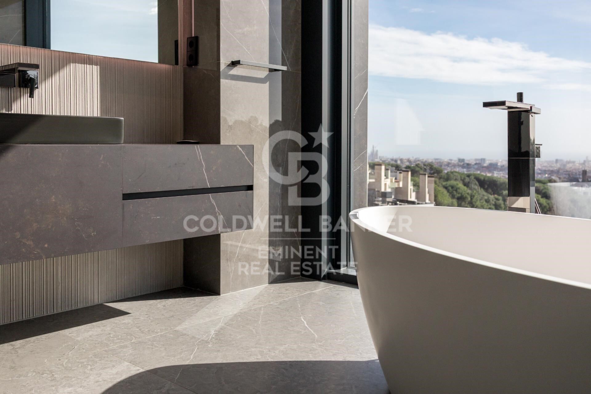 Chalet 6 Bedrooms Sale Barcelona