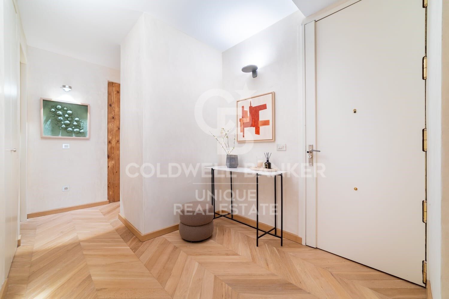 Renovated exterior apartment in Recoletos, Madrid.