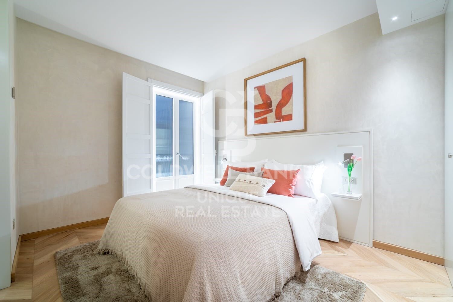 Renovated exterior apartment in Recoletos, Madrid.