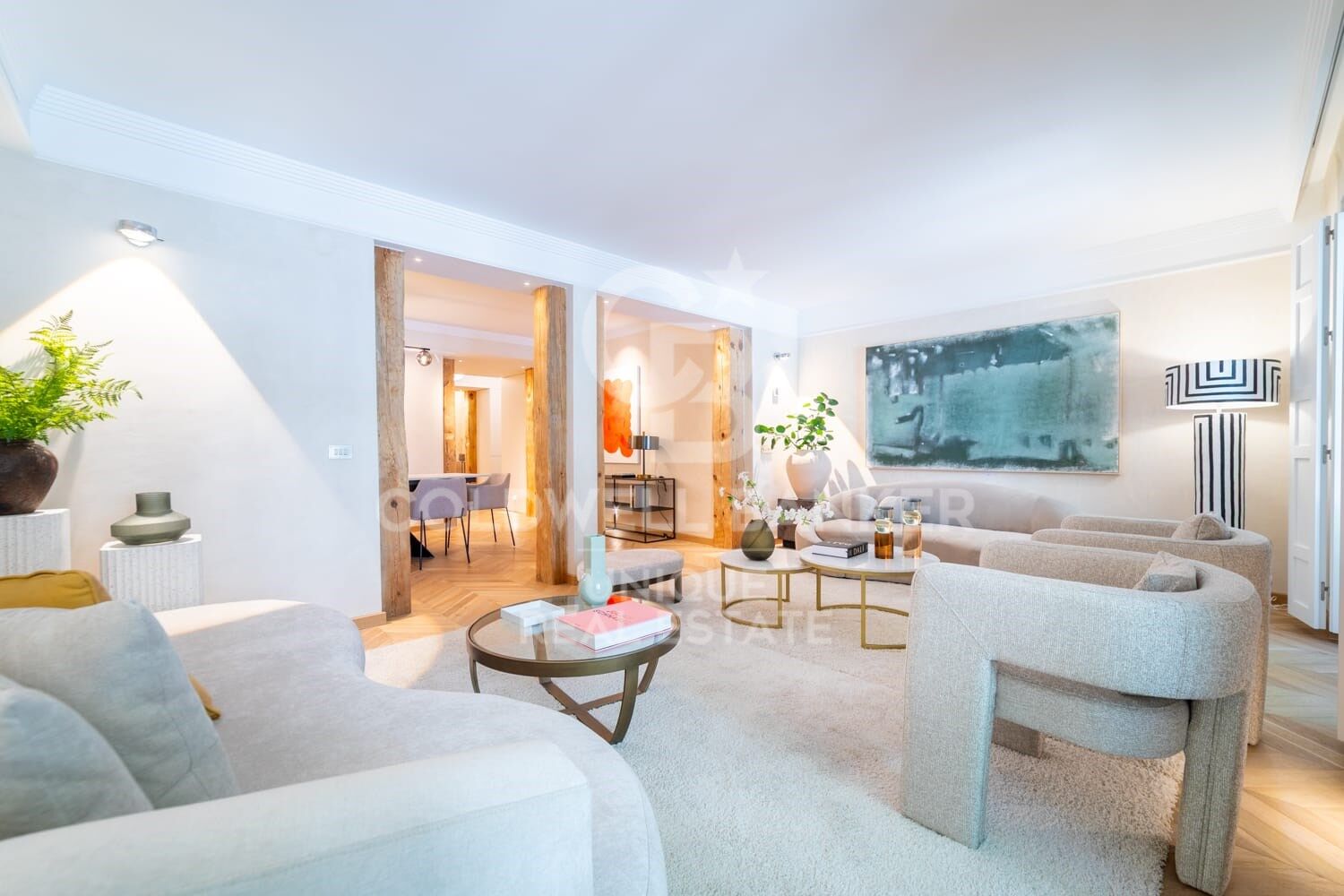 Renovated exterior apartment in Recoletos, Madrid.