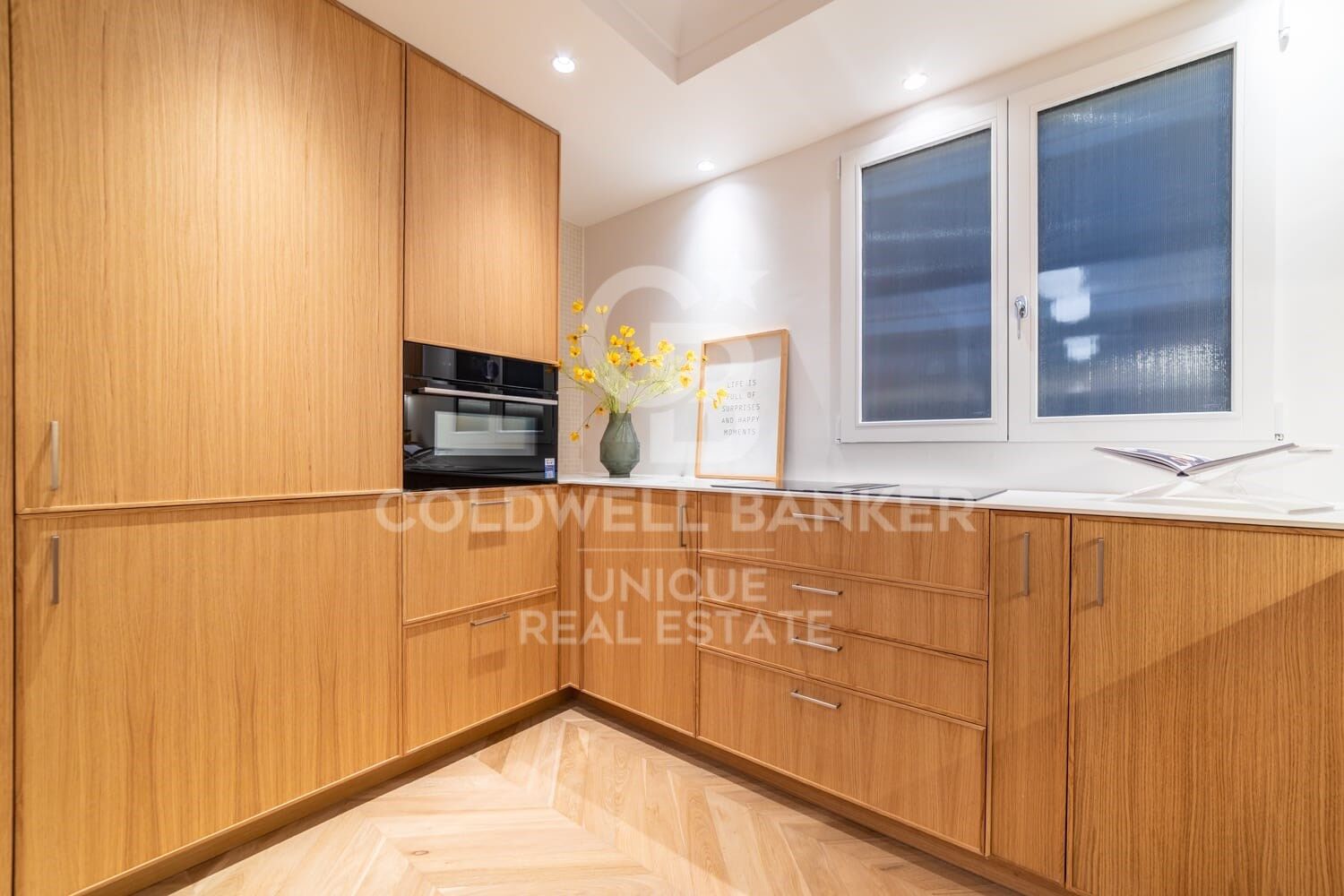 Renovated exterior apartment in Recoletos, Madrid.