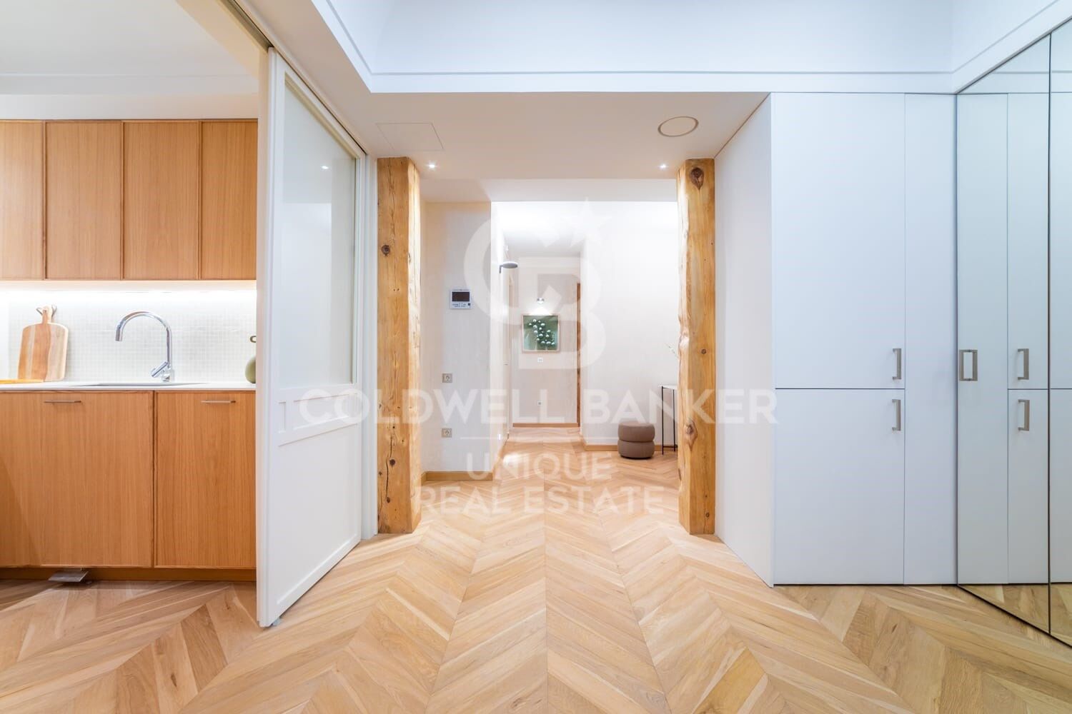 Renovated exterior apartment in Recoletos, Madrid.