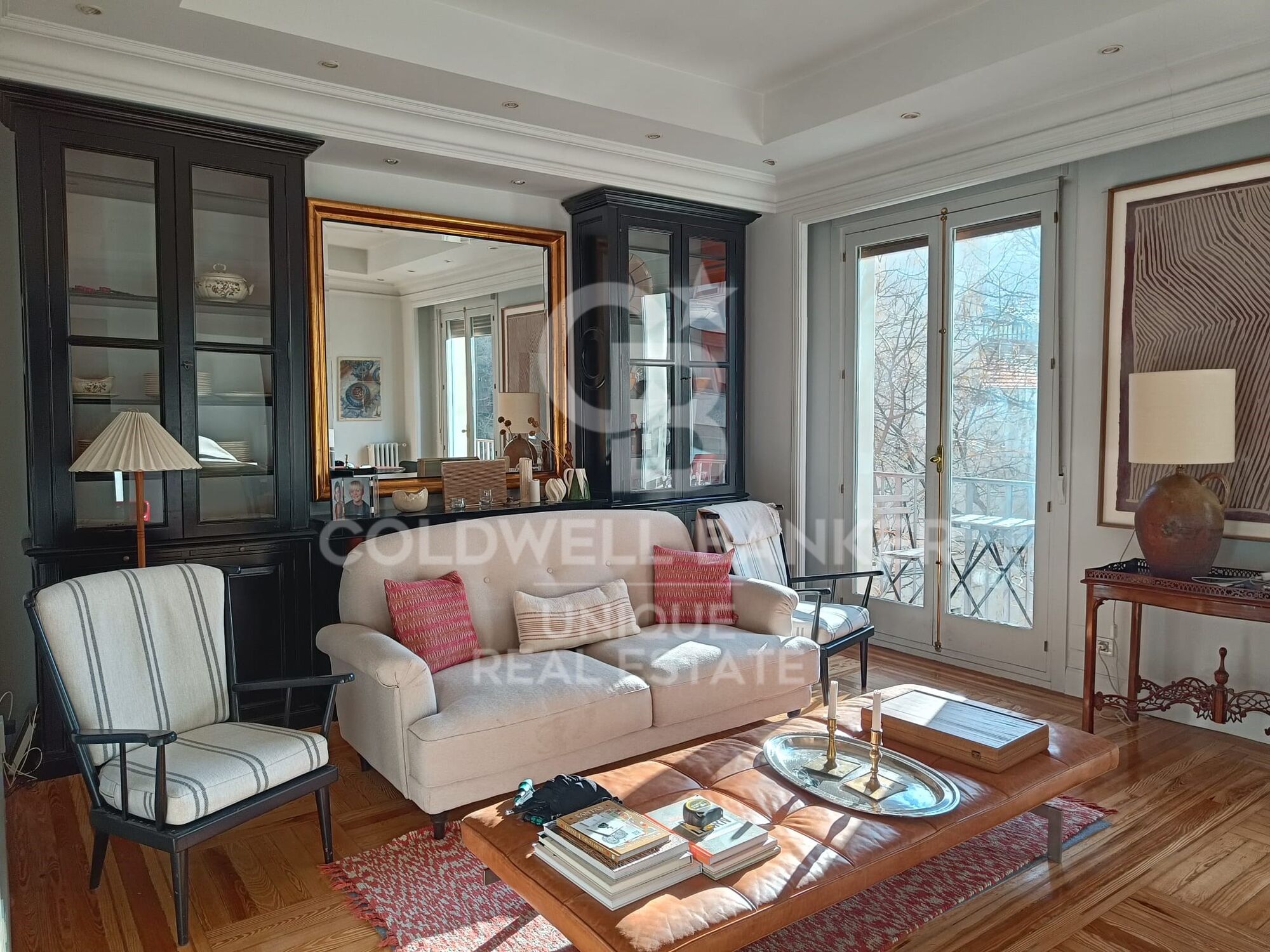 Exterior three-bedroom apartment in Recoletos, Madrid