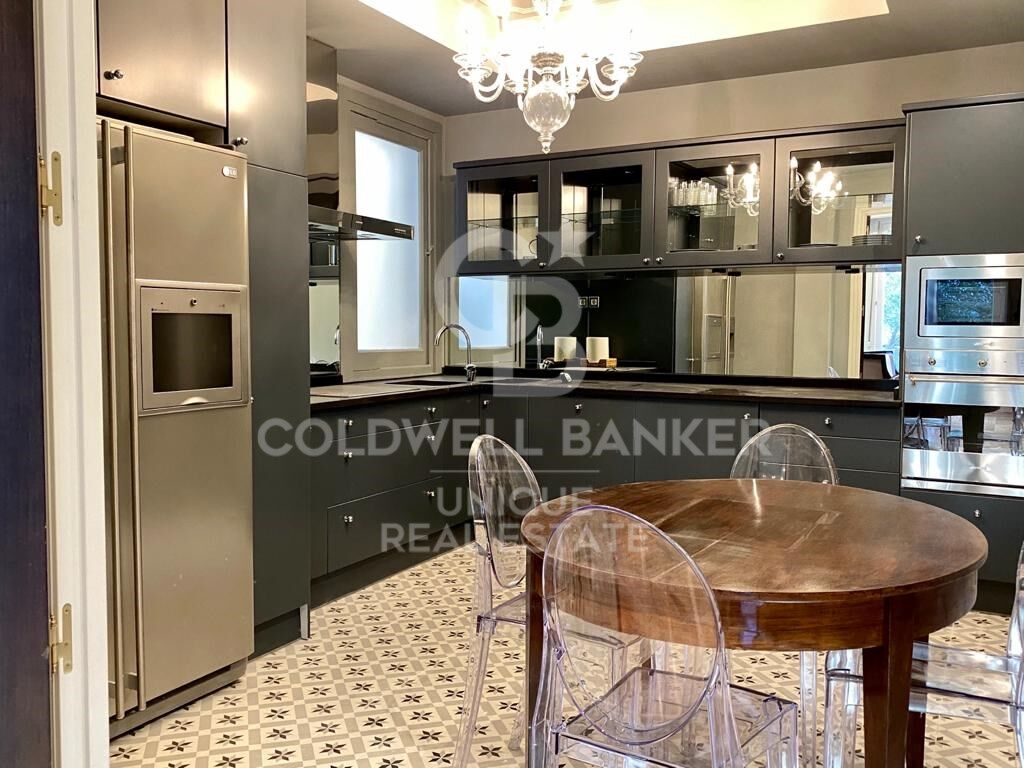 Exterior three-bedroom apartment in Recoletos, Madrid