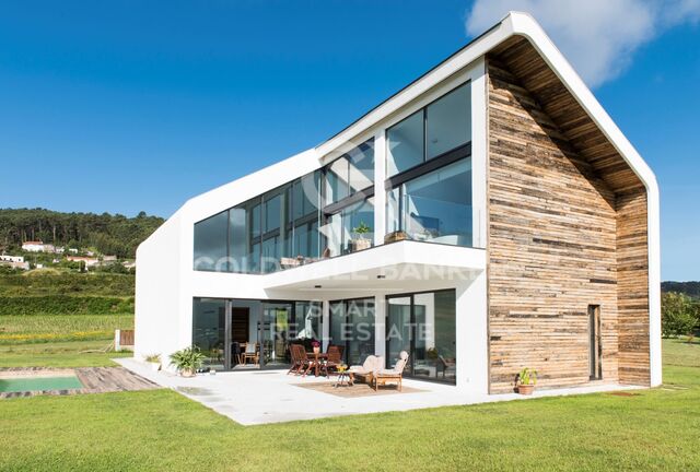 Spectacular house in Finisterre, A Coruña