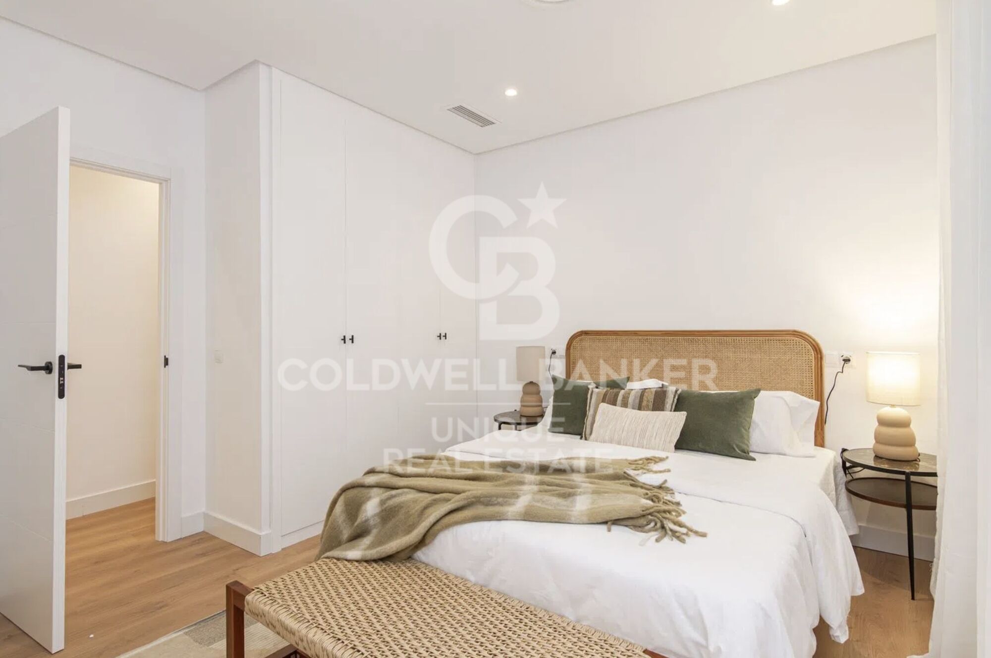 Renovated exterior flat in the centre of Madrid