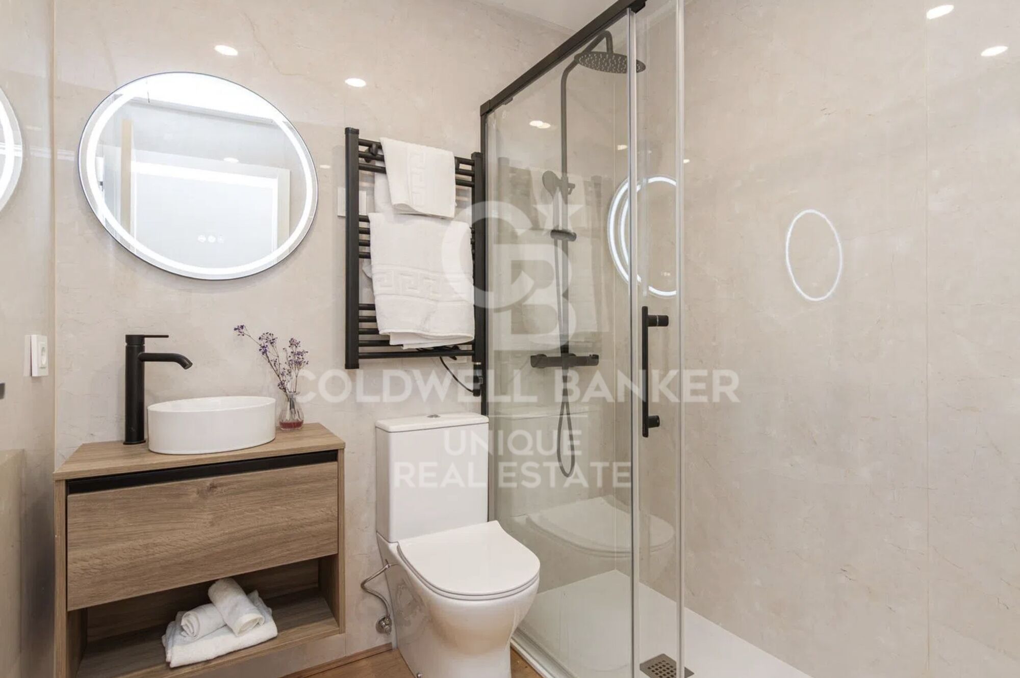 Renovated exterior flat in the centre of Madrid
