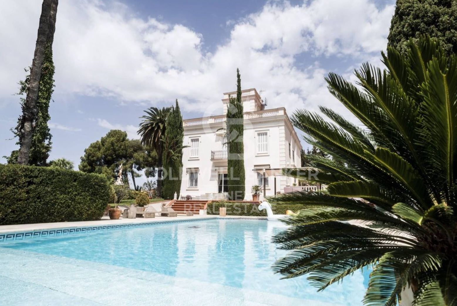 Villa 9 Bedrooms Sale Esplugues de Llobregat