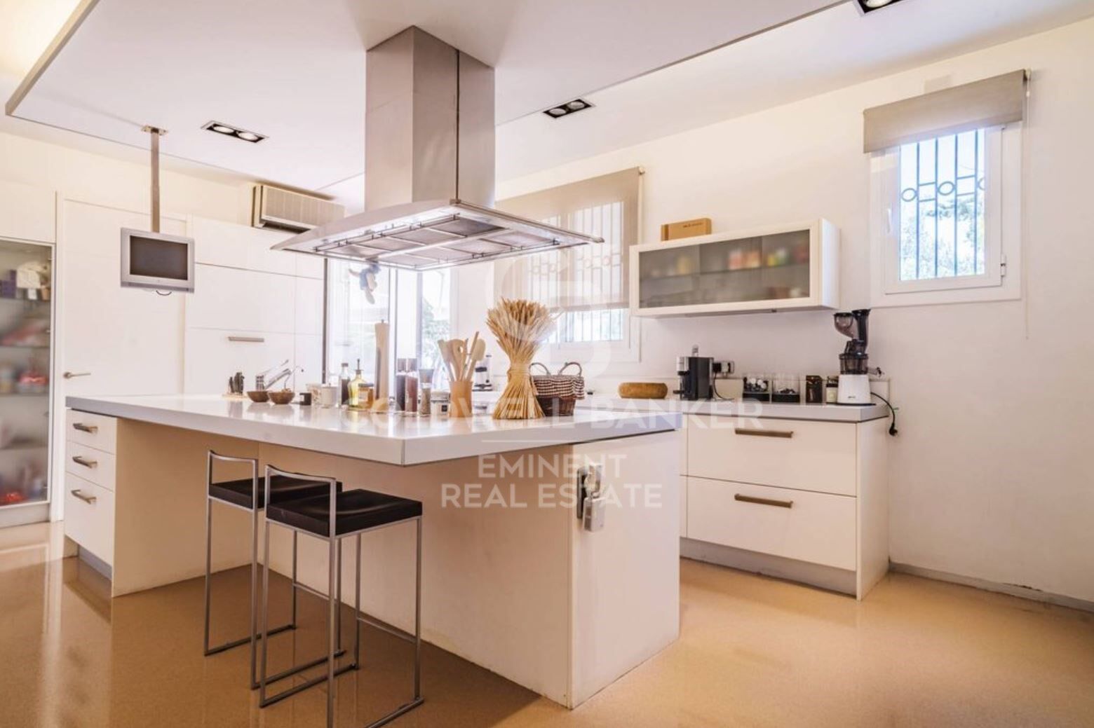 Villa 9 Bedrooms Sale Esplugues de Llobregat