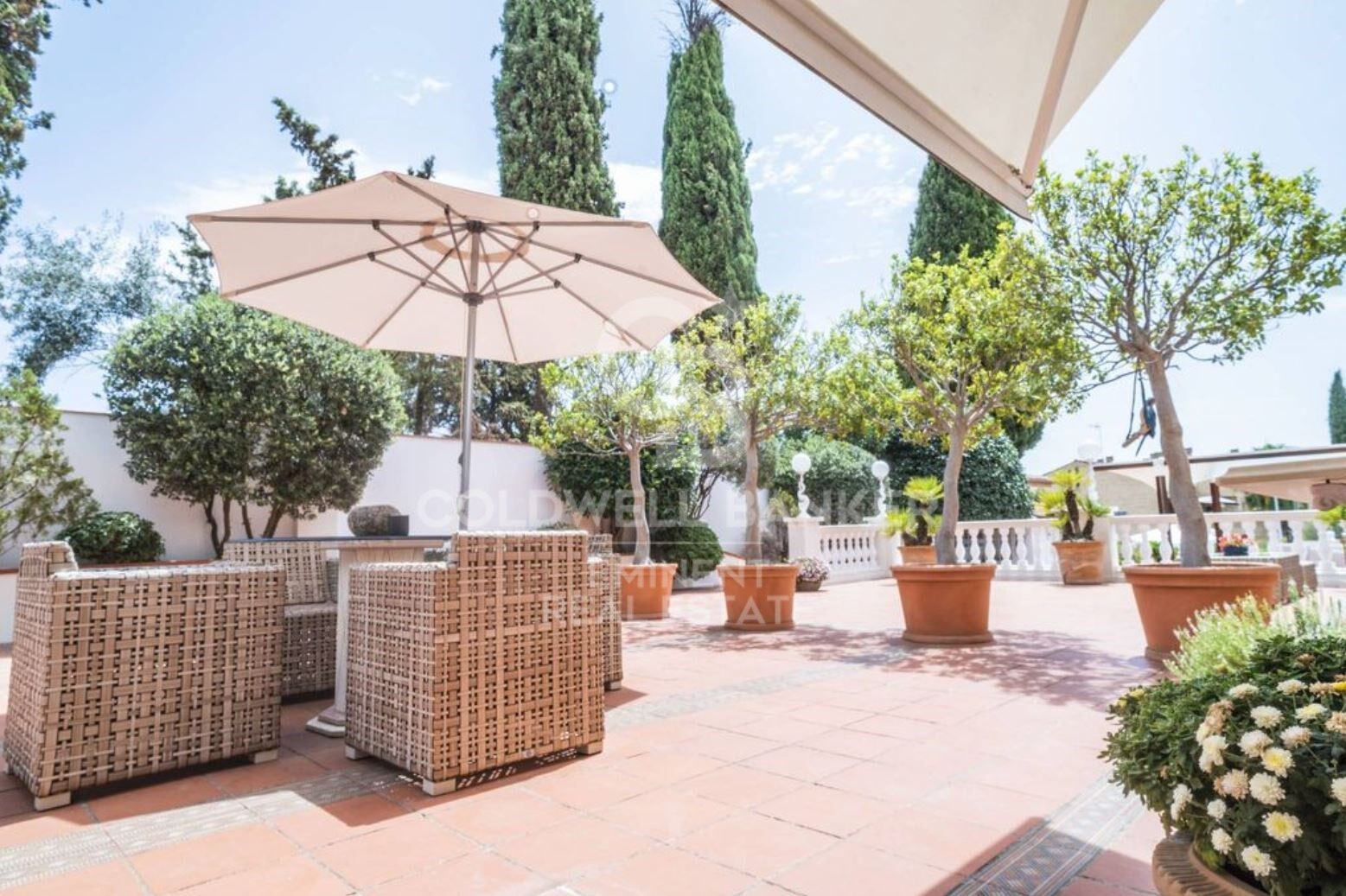 Villa 9 Bedrooms Sale Esplugues de Llobregat