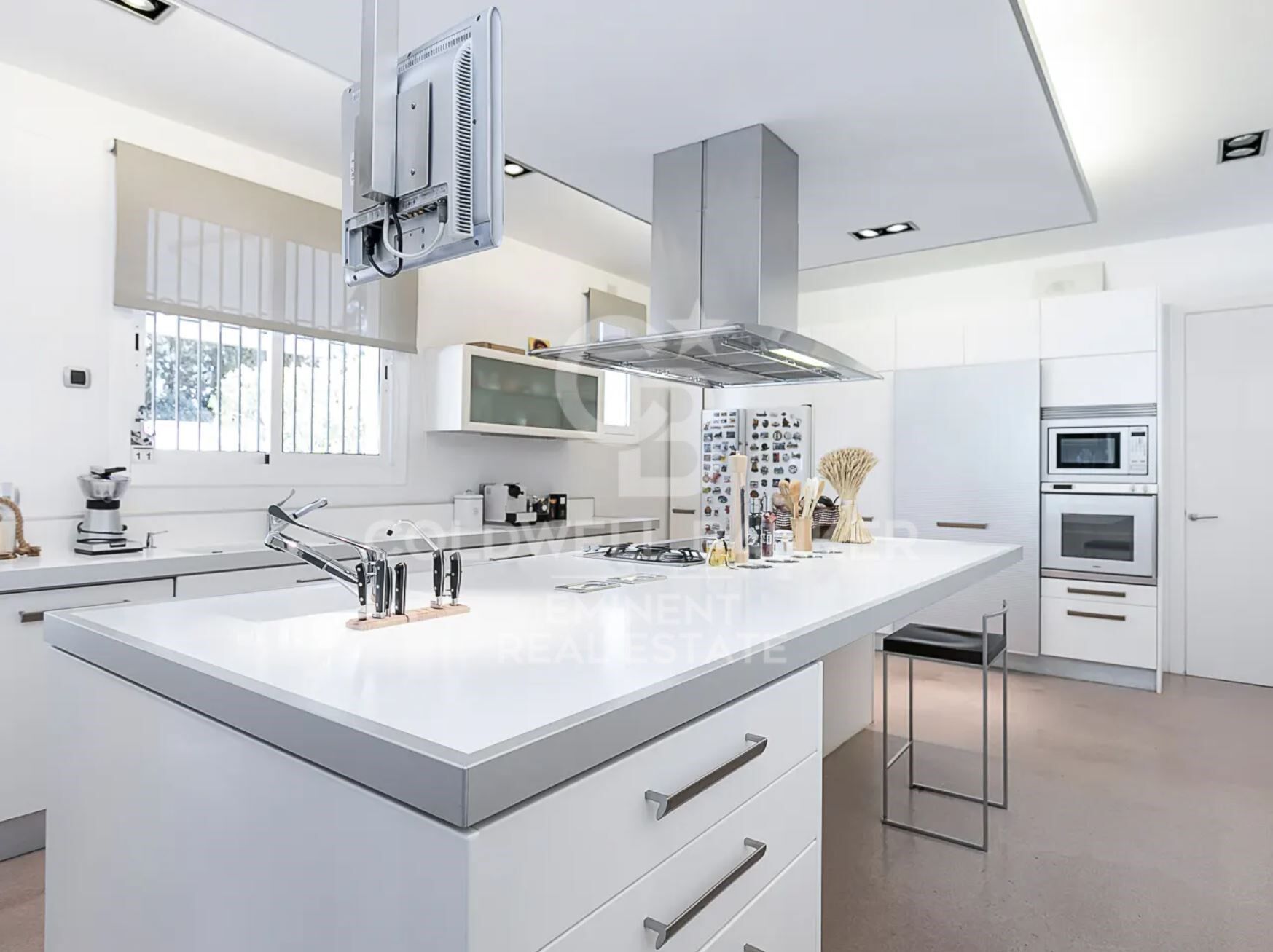 Villa 9 Bedrooms Sale Esplugues de Llobregat