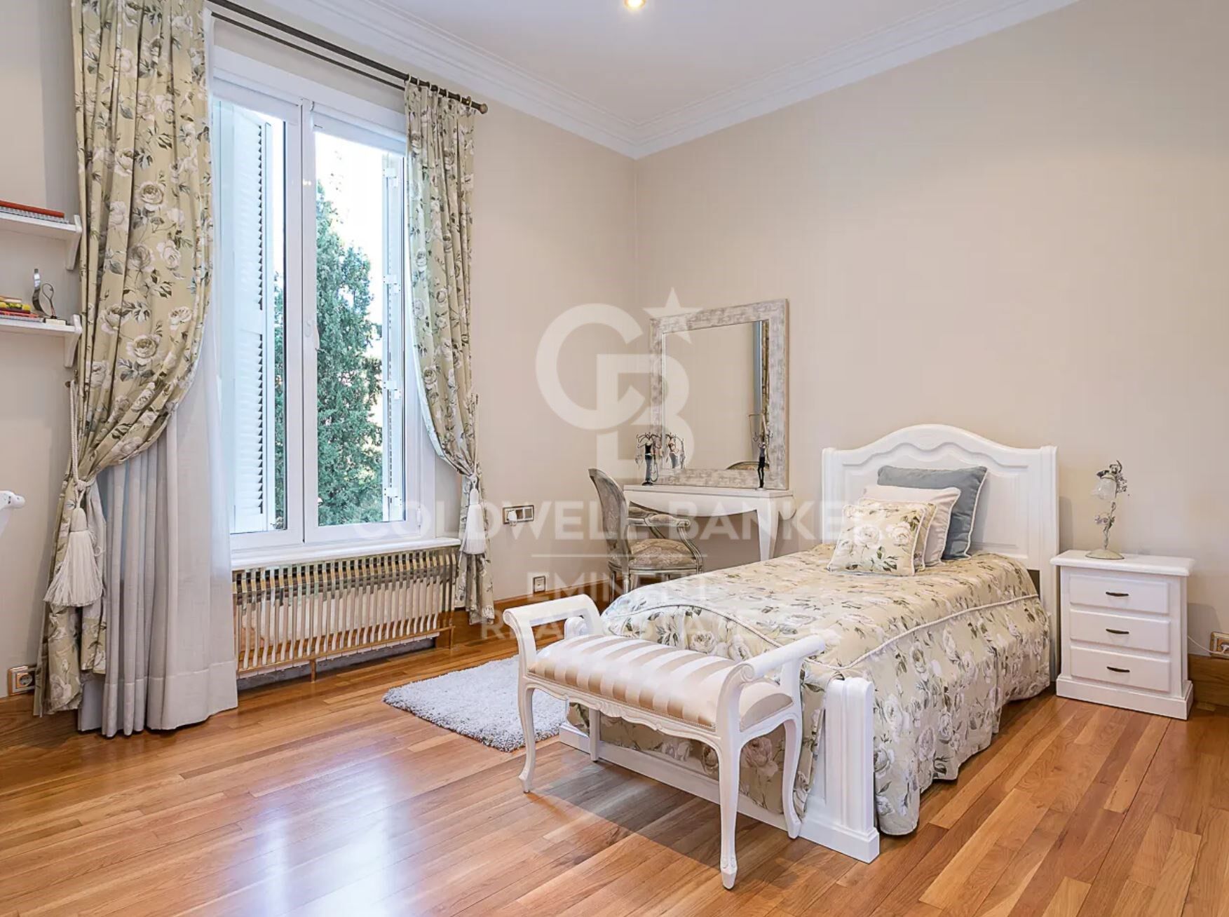 Villa 9 Bedrooms Sale Esplugues de Llobregat