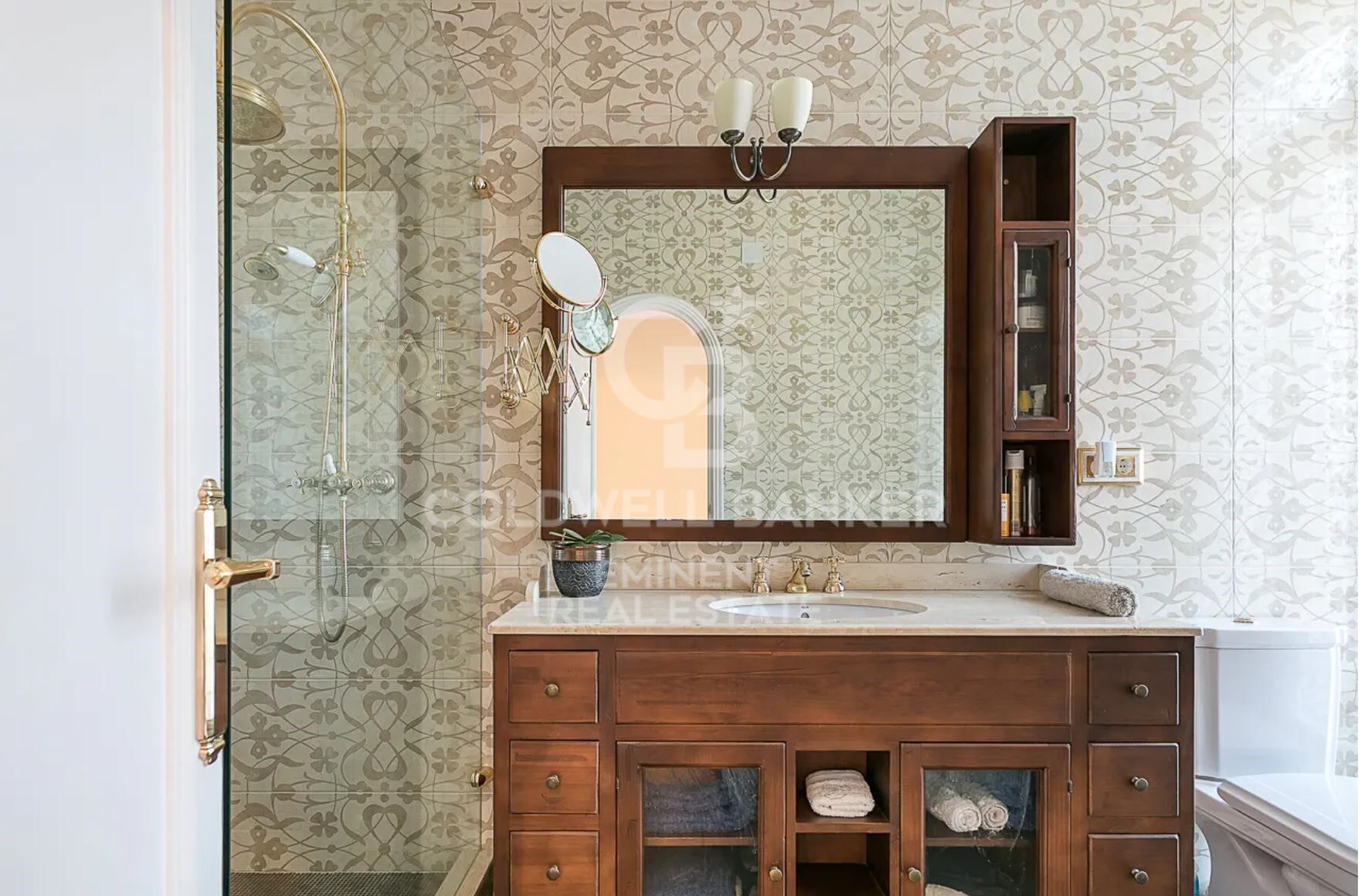 Villa 9 Bedrooms Sale Esplugues de Llobregat