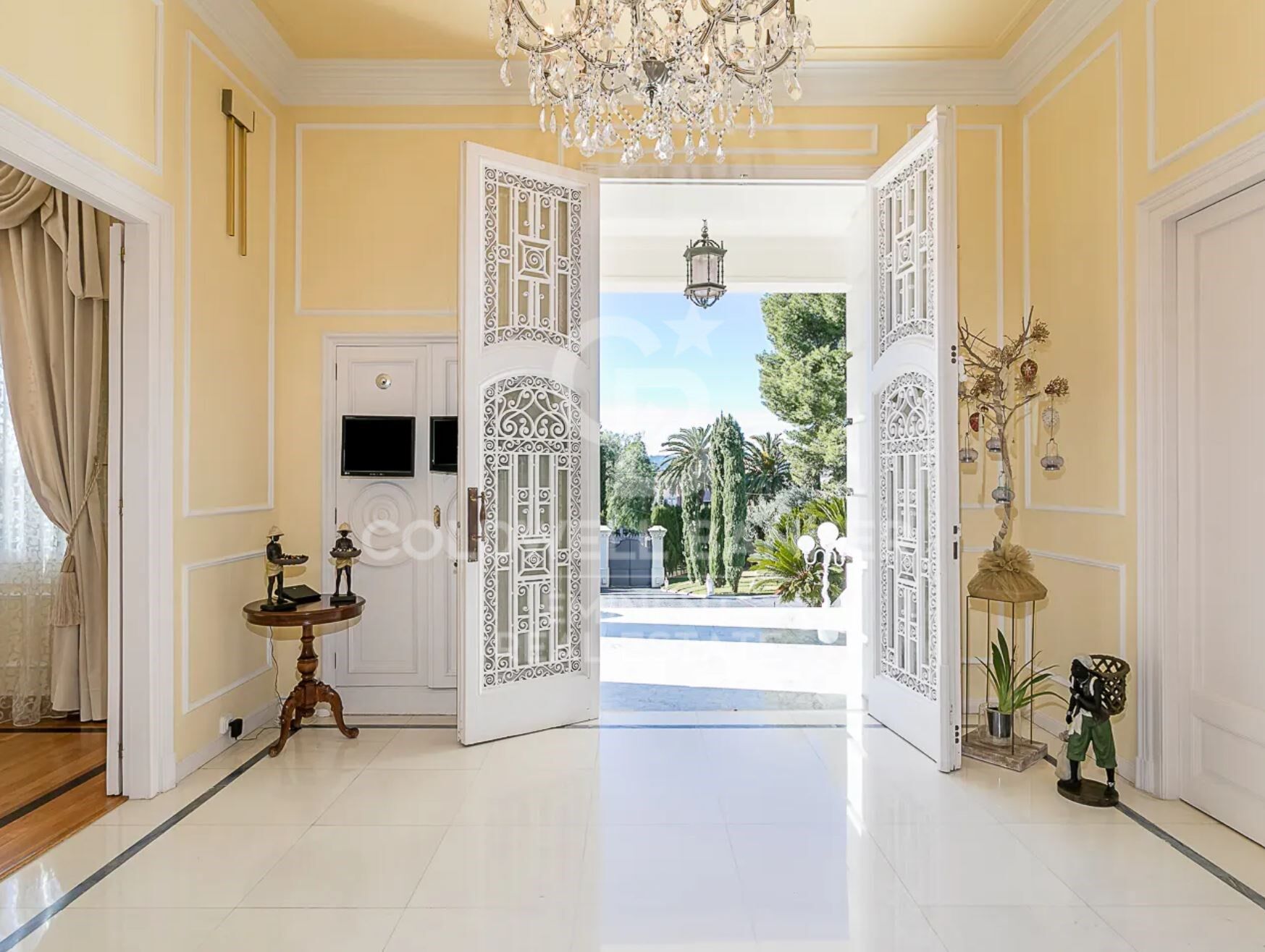 Villa 9 Bedrooms Sale Esplugues de Llobregat