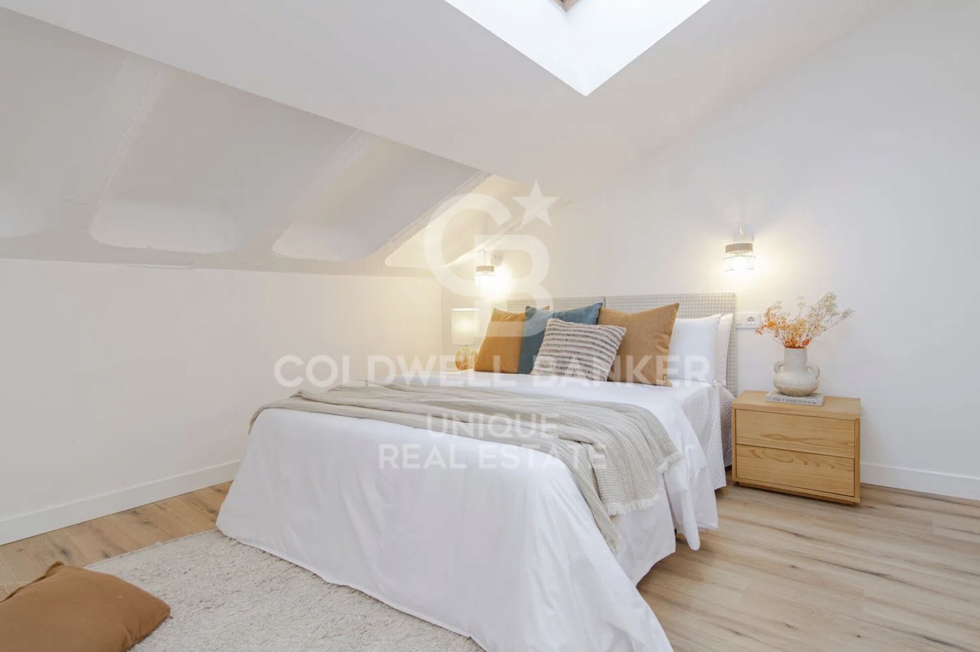Renovated penthouse with terrace in Malasaña, Madrid