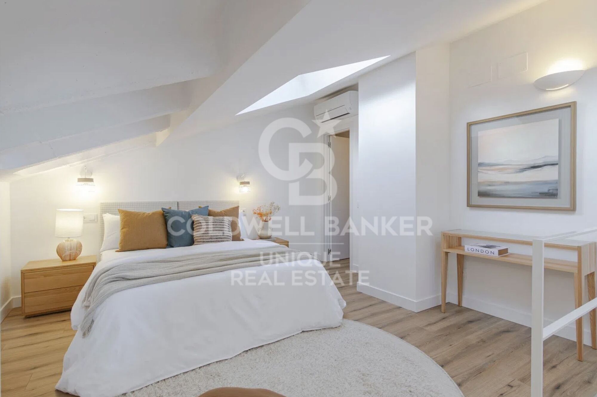 Renovated penthouse with terrace in Malasaña, Madrid