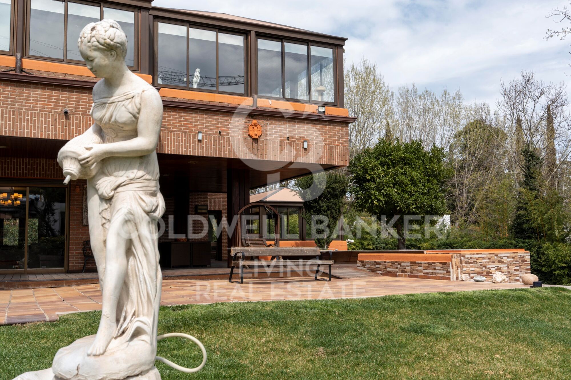 House 9 Bedrooms Sale Madrid