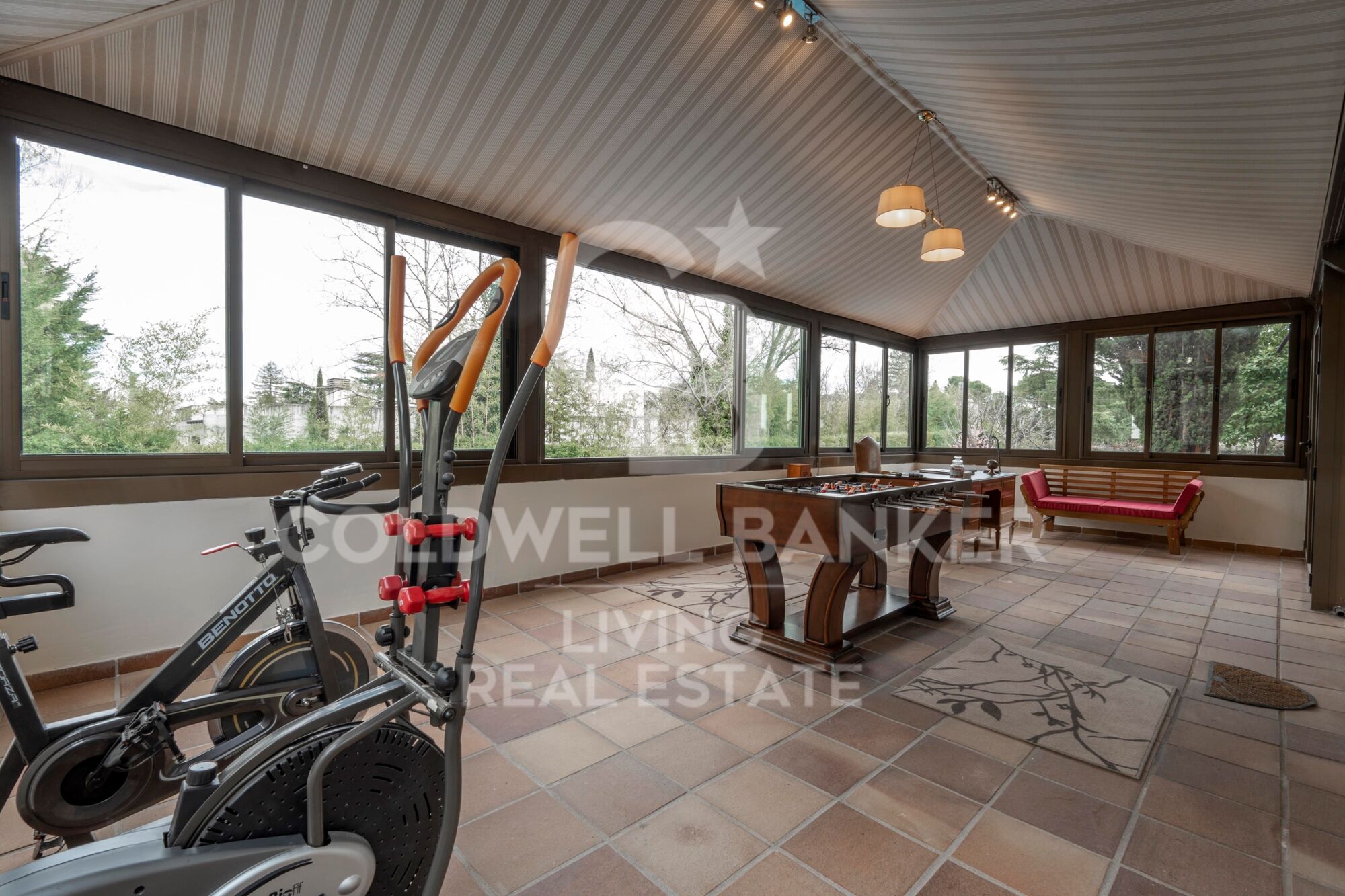 House 9 Bedrooms Sale Madrid
