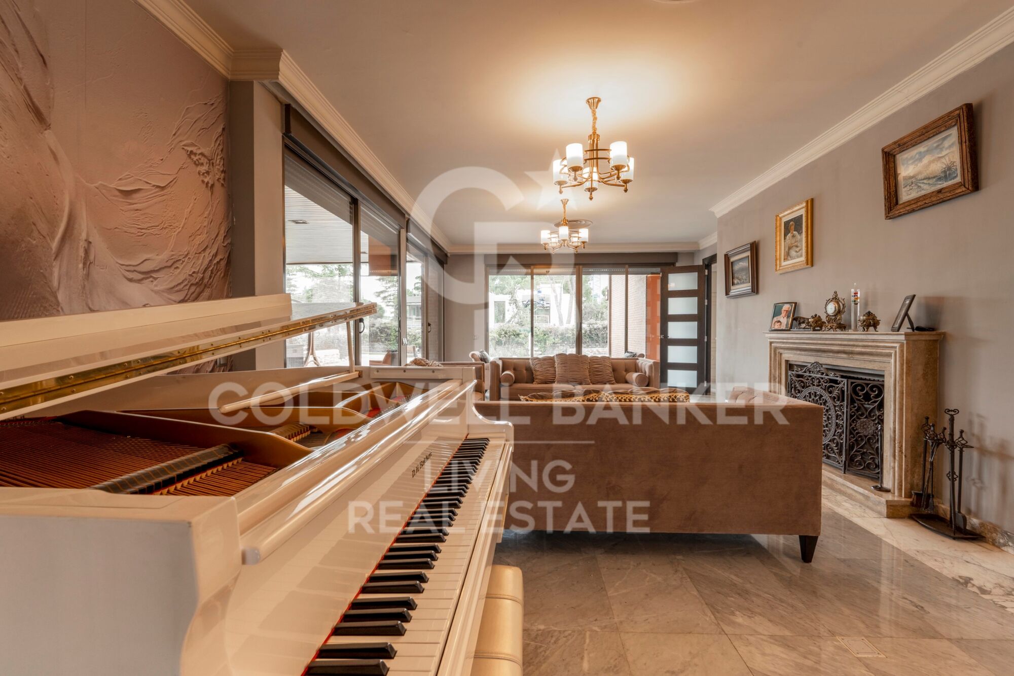 House 9 Bedrooms Sale Madrid