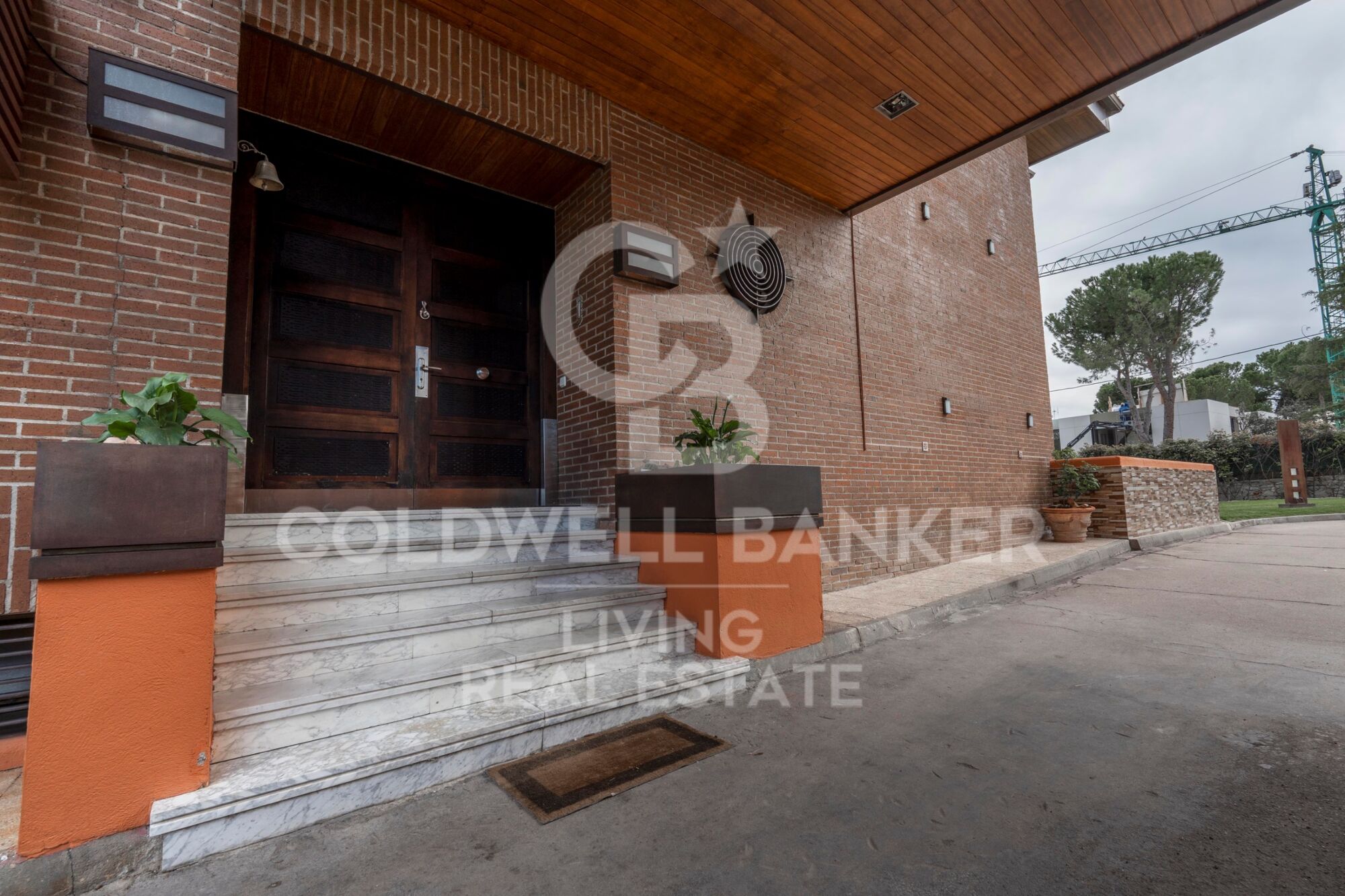 House 9 Bedrooms Sale Madrid