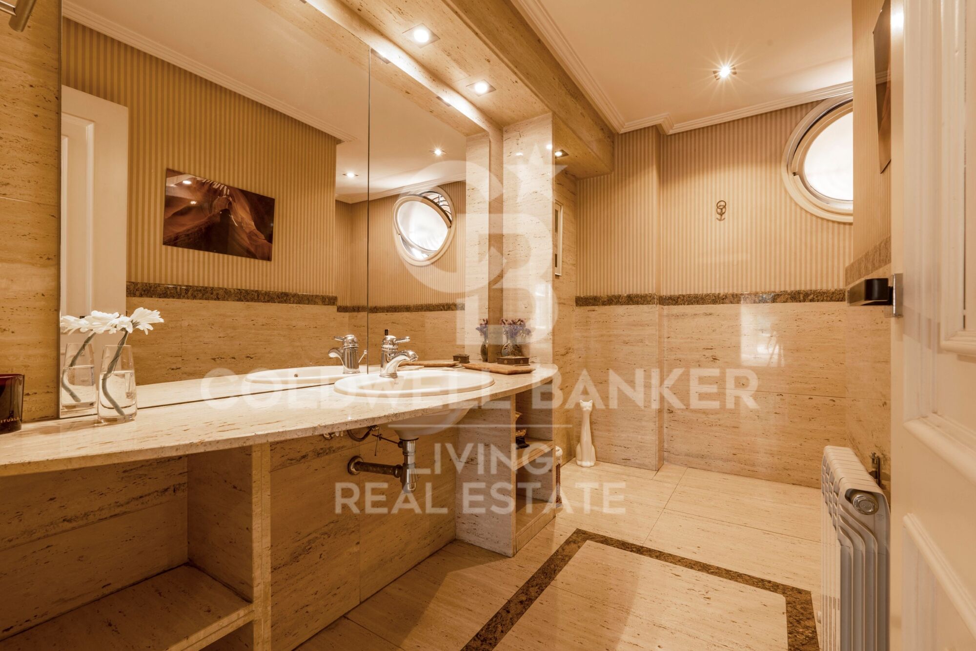 House 9 Bedrooms Sale Madrid