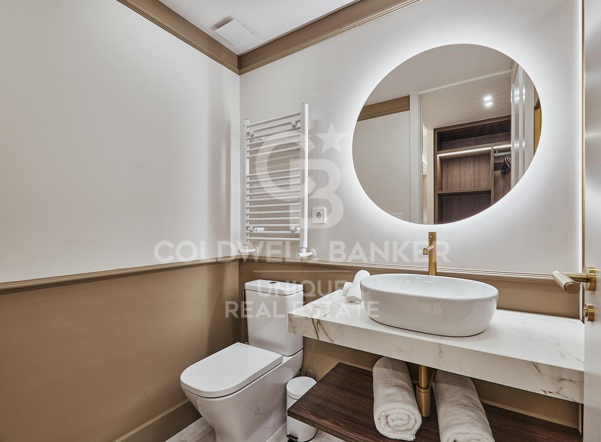Renovated exterior apartment in Recoletos, Madrid