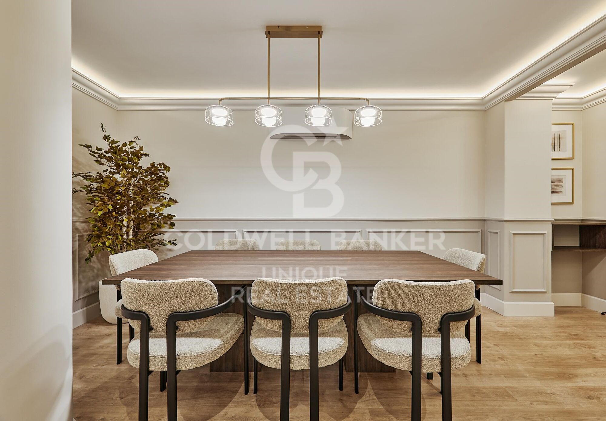 Renovated exterior apartment in Recoletos, Madrid