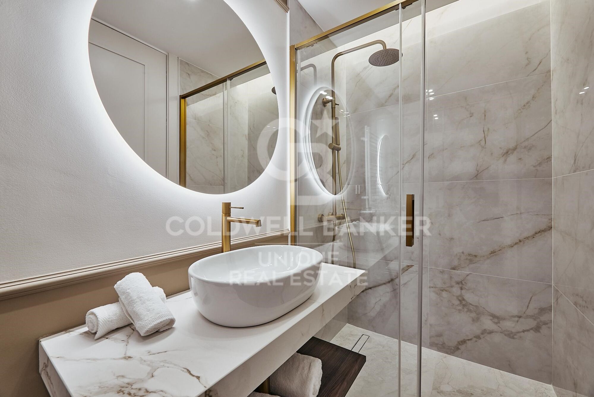 Renovated exterior apartment in Recoletos, Madrid