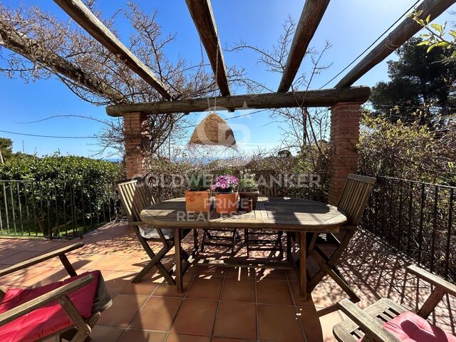 Maison individuelle en vente avec vue sur la mer dans la zone de Sa Tuna, Begur.