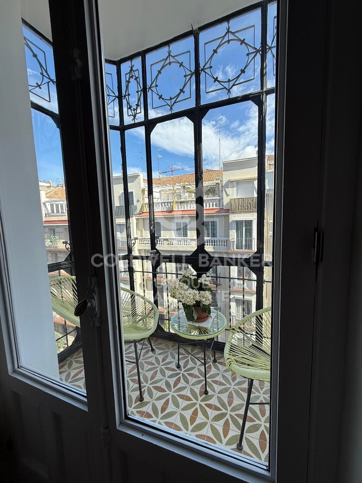 Exterior apartment to renovate in Castellana, Madrid