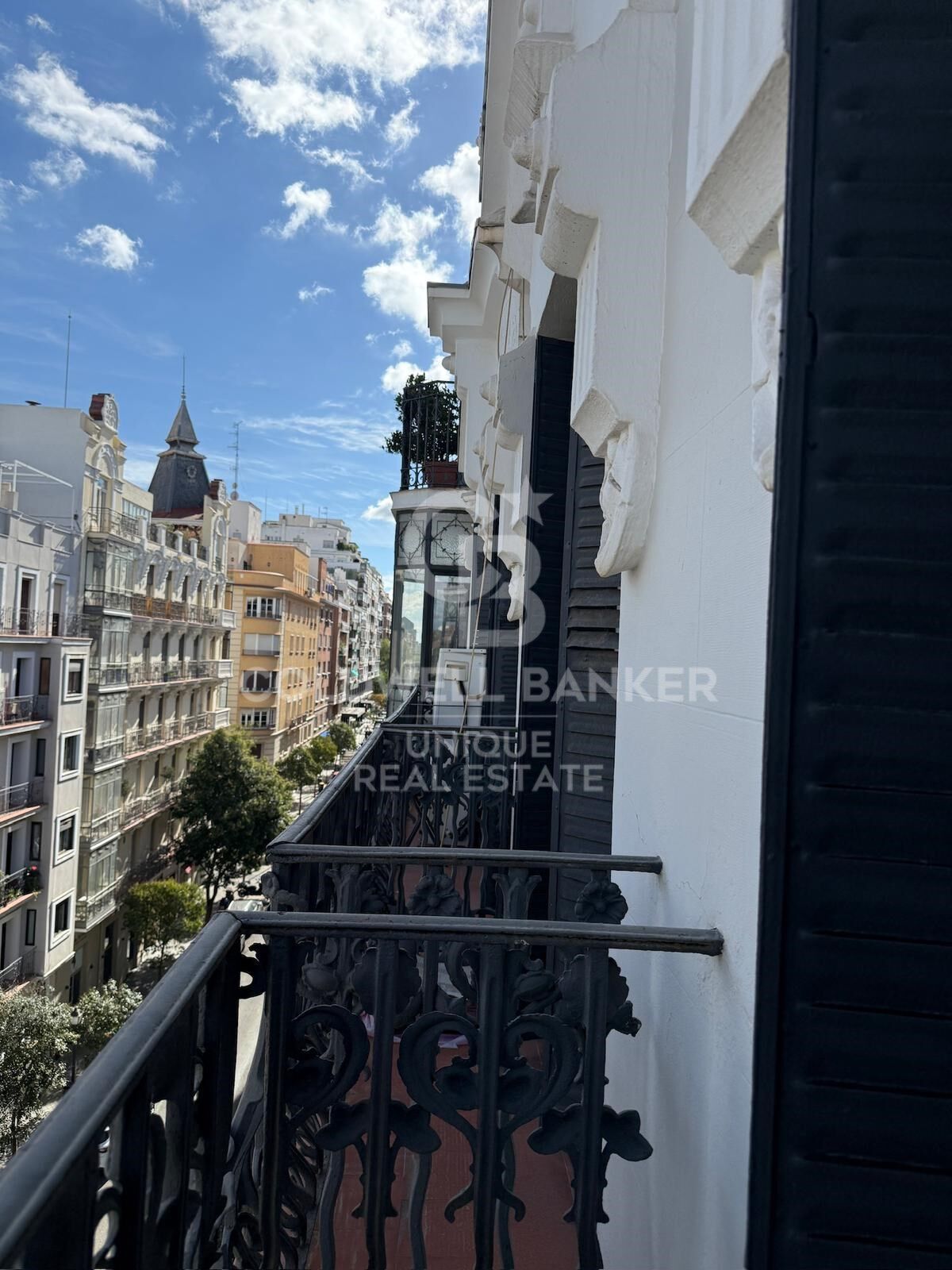 Exterior apartment to renovate in Castellana, Madrid