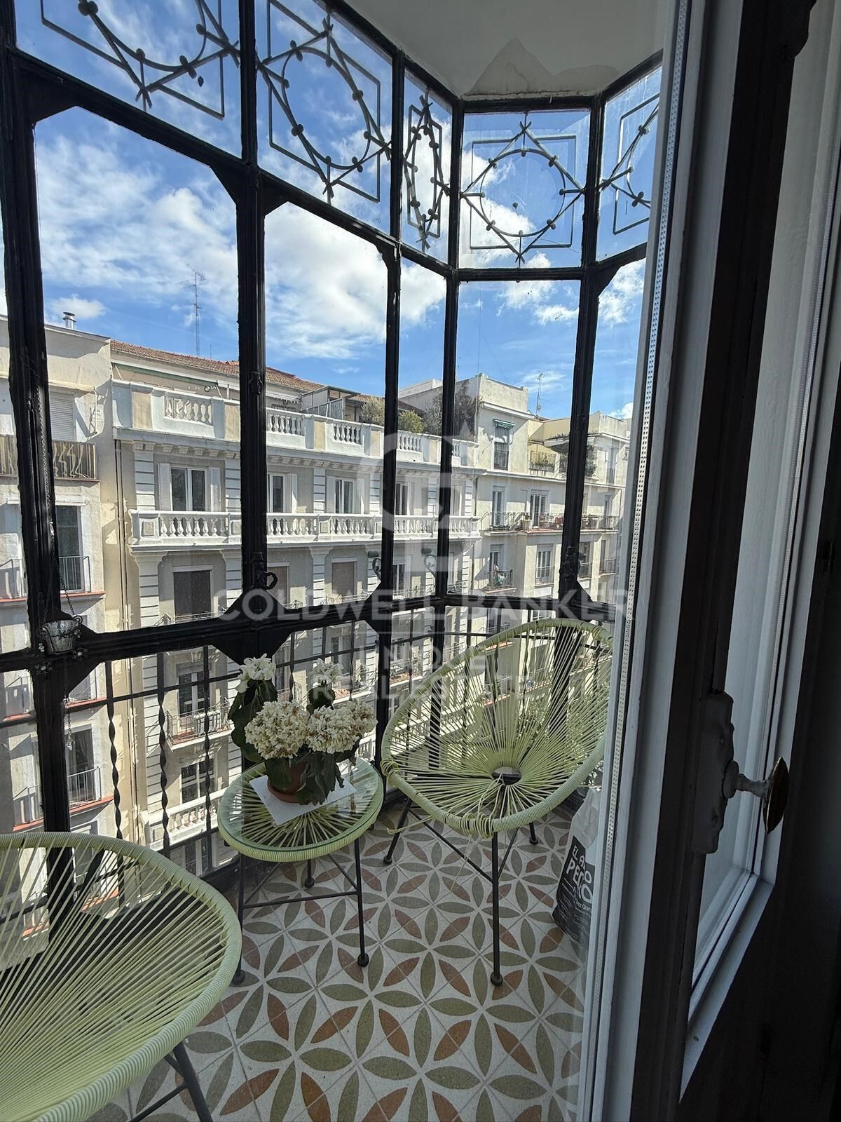 Exterior apartment to renovate in Castellana, Madrid