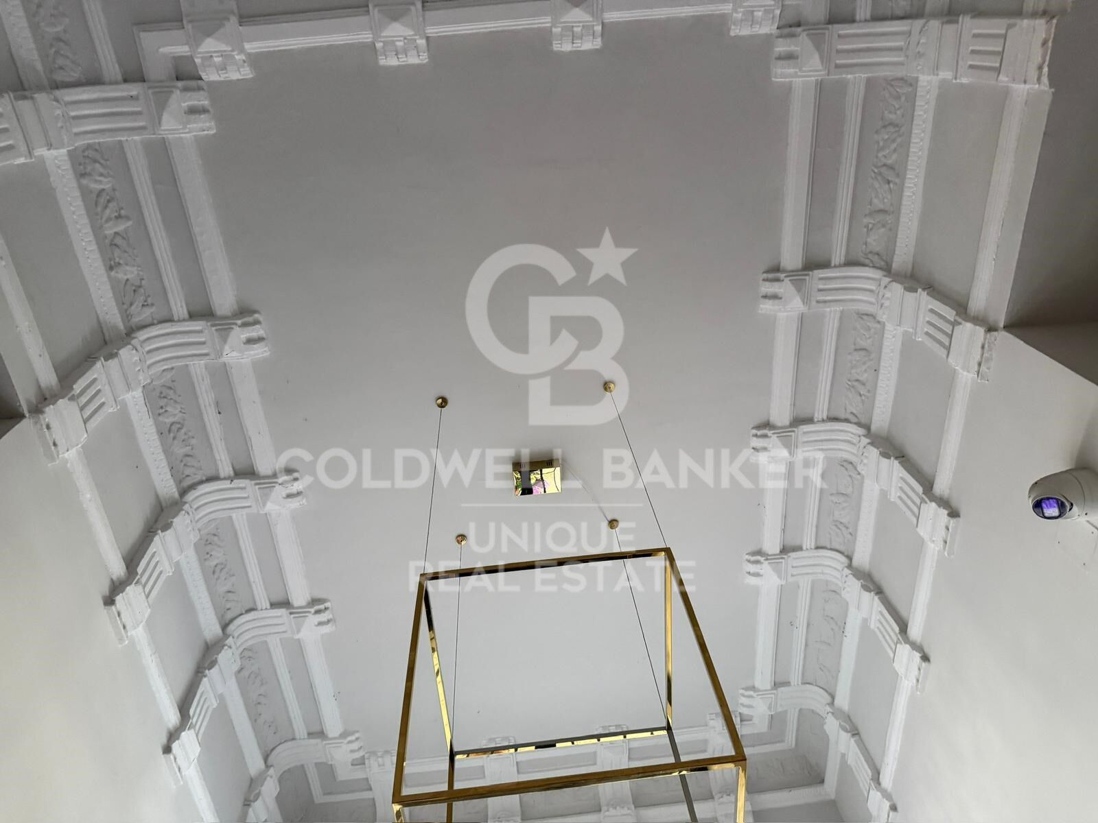 Exterior apartment to renovate in Castellana, Madrid