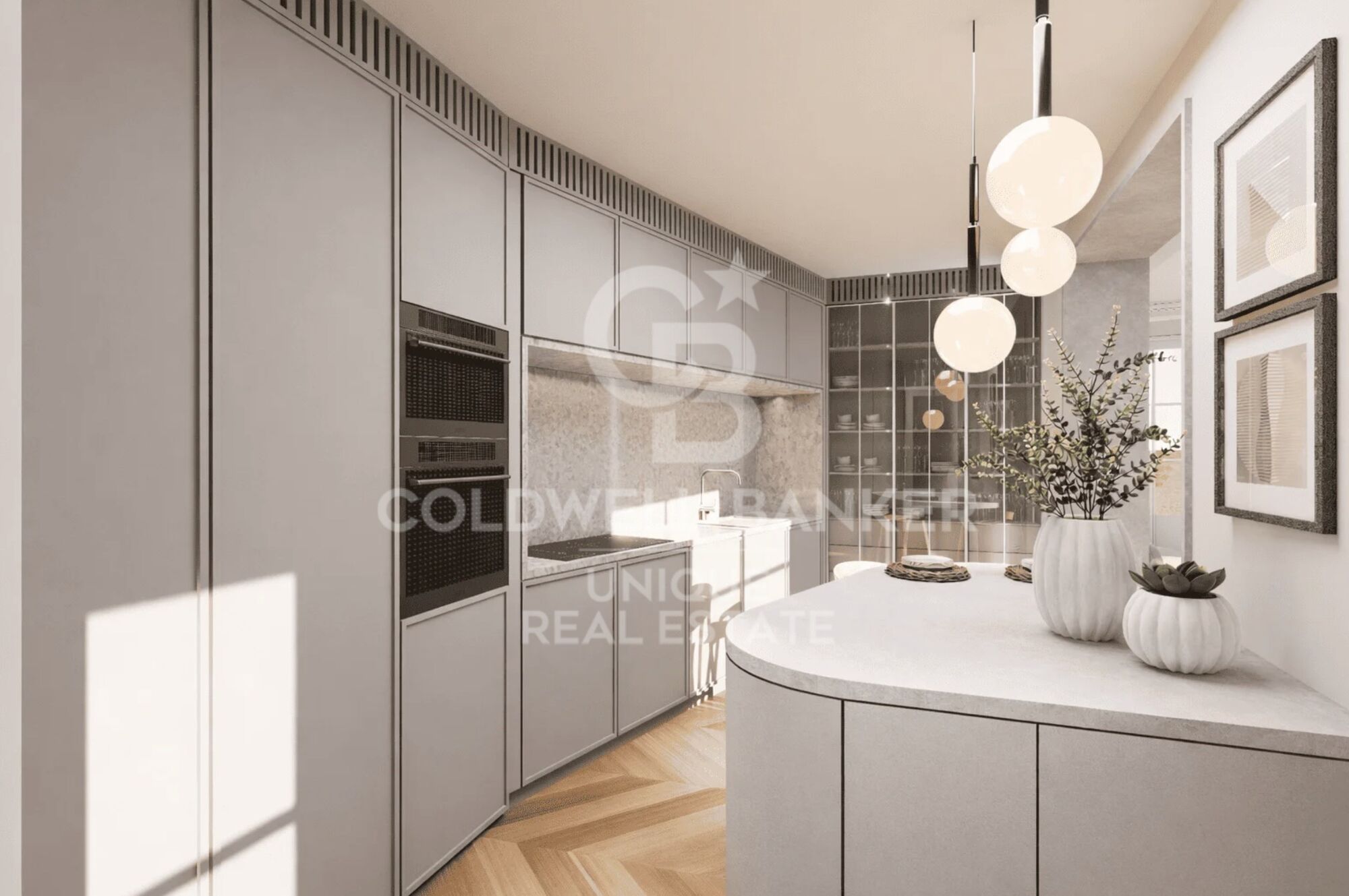 Renovated exterior flat in Almagro, Madrid