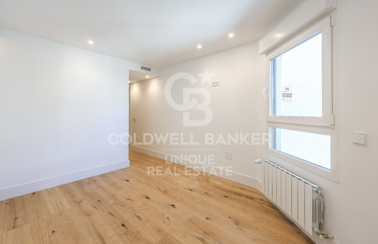 Renovated apartment with terrace and garage in Argüelles, Madrid