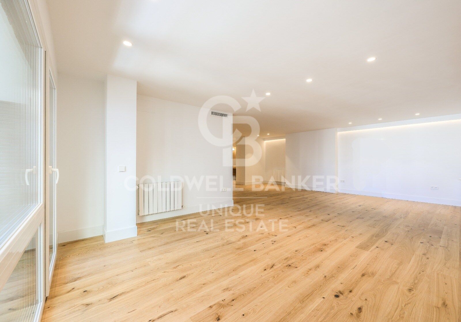 Renovated apartment with terrace and garage in Argüelles, Madrid